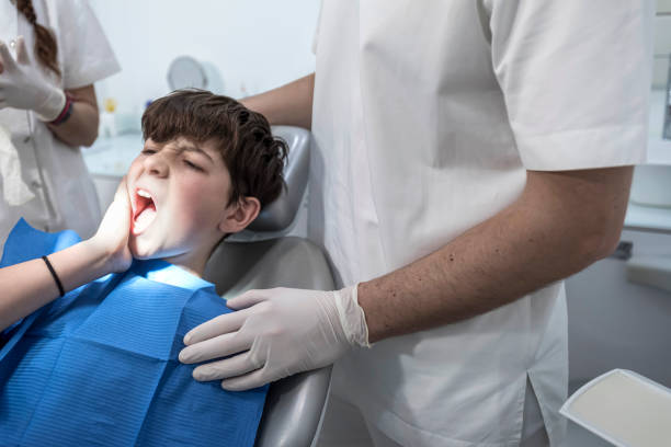 Best Emergency Treatment for Dental Infections or Abscesses in Kingsburg, CA